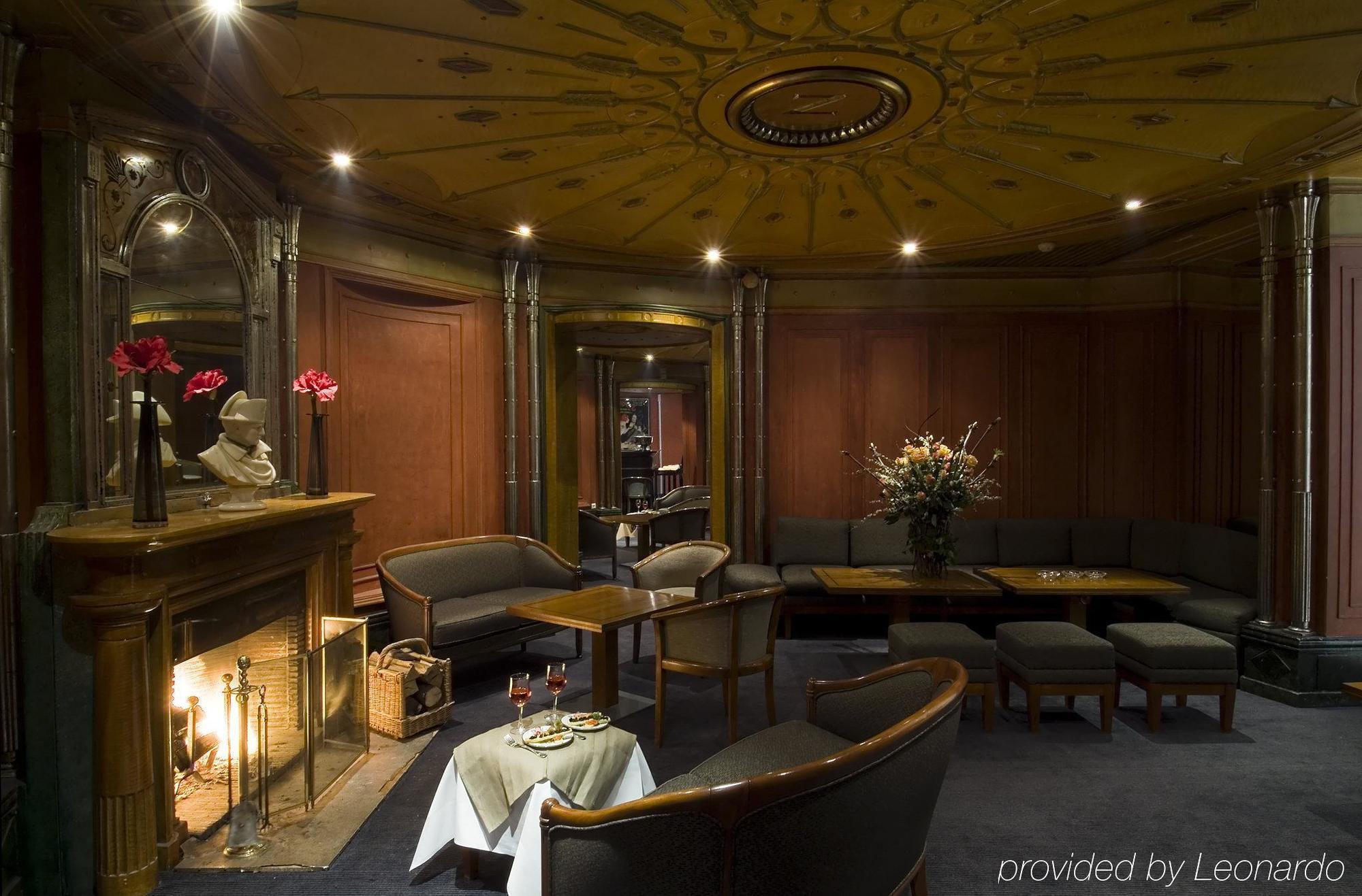 Hotel Restaurant Napoleon Fontainebleau Kamer foto