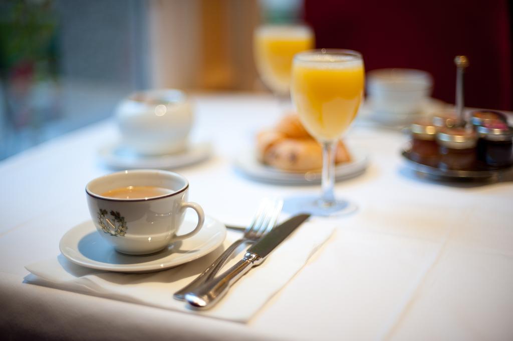 Hotel Restaurant Napoleon Fontainebleau Buitenkant foto