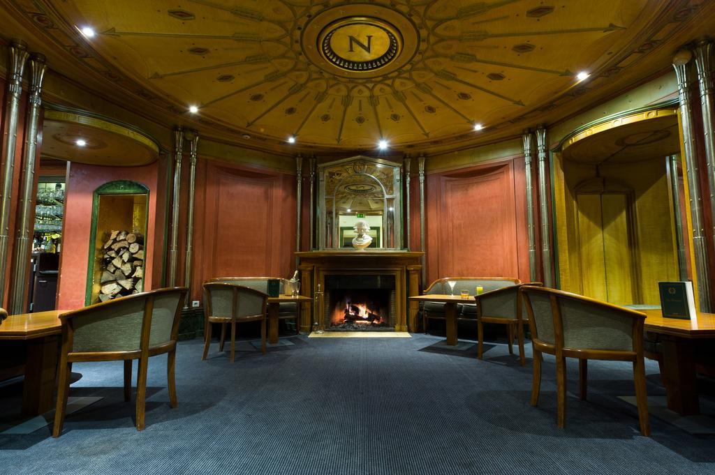 Hotel Restaurant Napoleon Fontainebleau Buitenkant foto